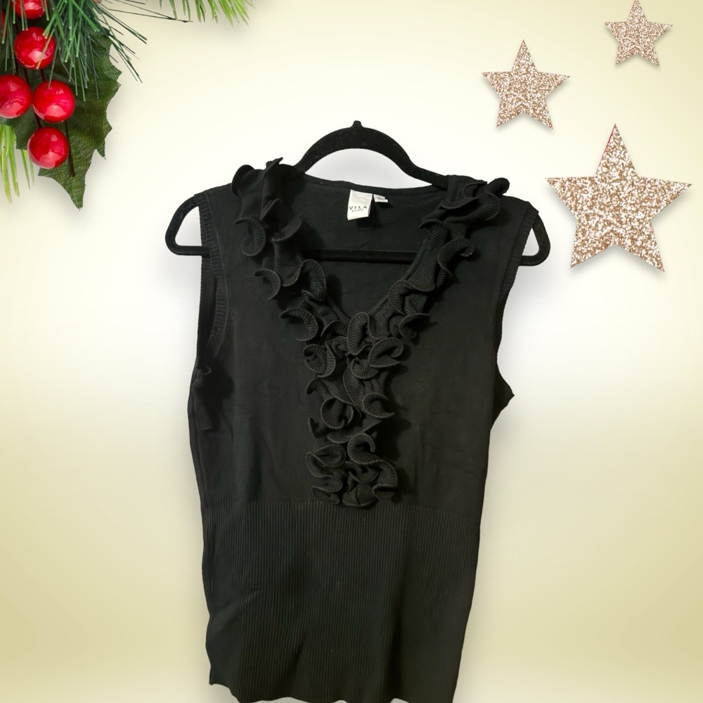 Sleevless Sweater - image 1